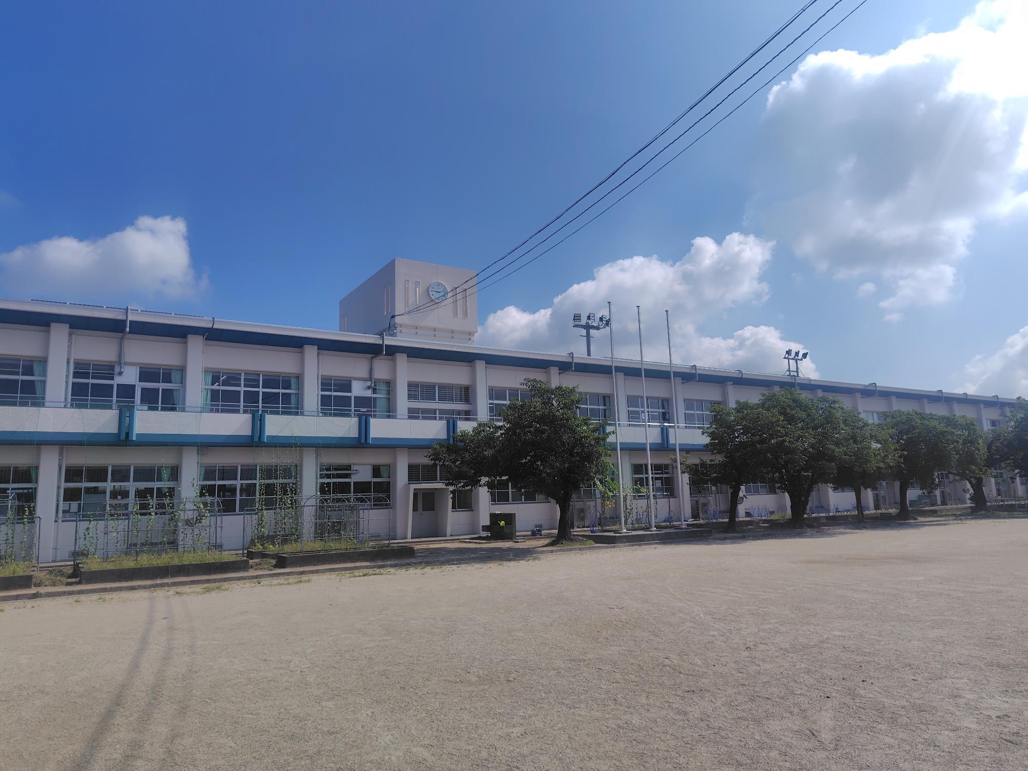 （写真）大木町立大溝小学校